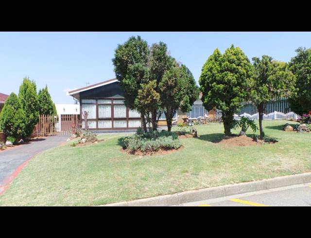 3 BEDROOM HOUSE FOR SALE IN HOMESTEAD